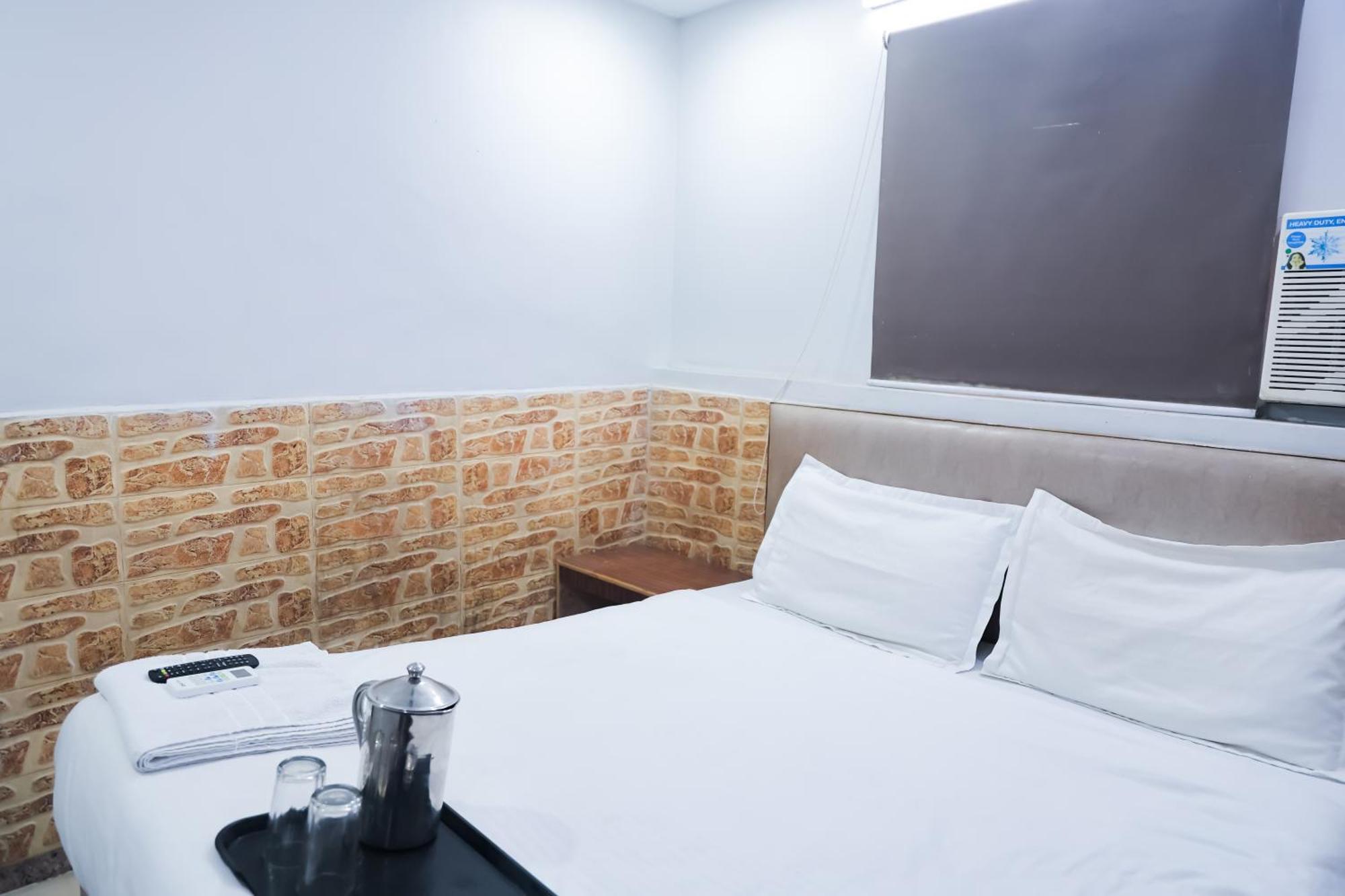 Mannat Stay Hotel - Laxmi Nagar Neu-Delhi Exterior foto