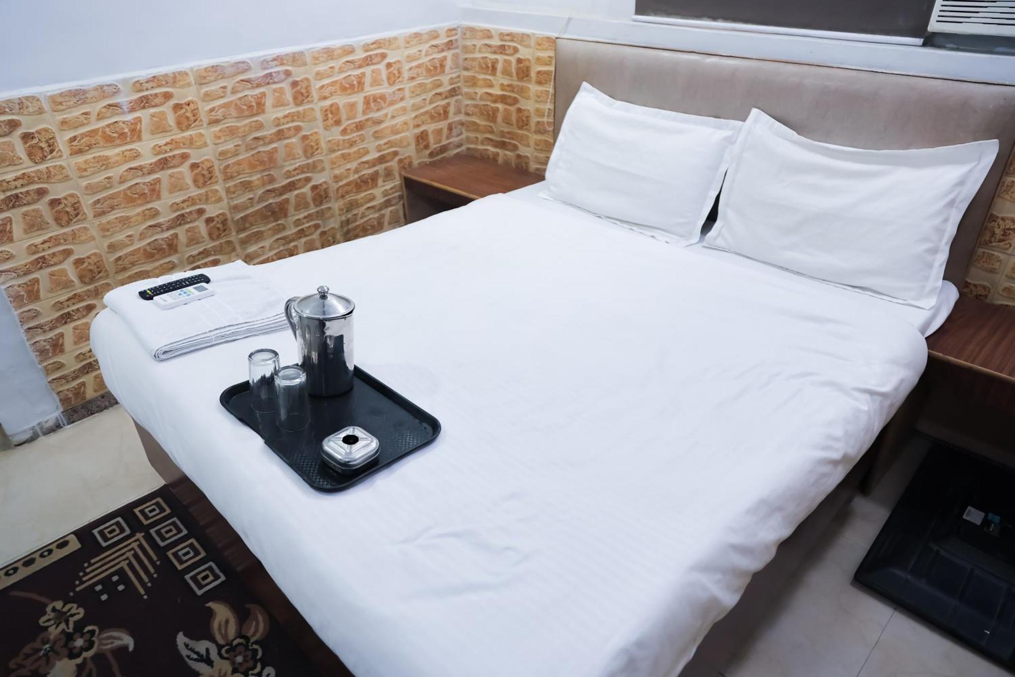 Mannat Stay Hotel - Laxmi Nagar Neu-Delhi Exterior foto