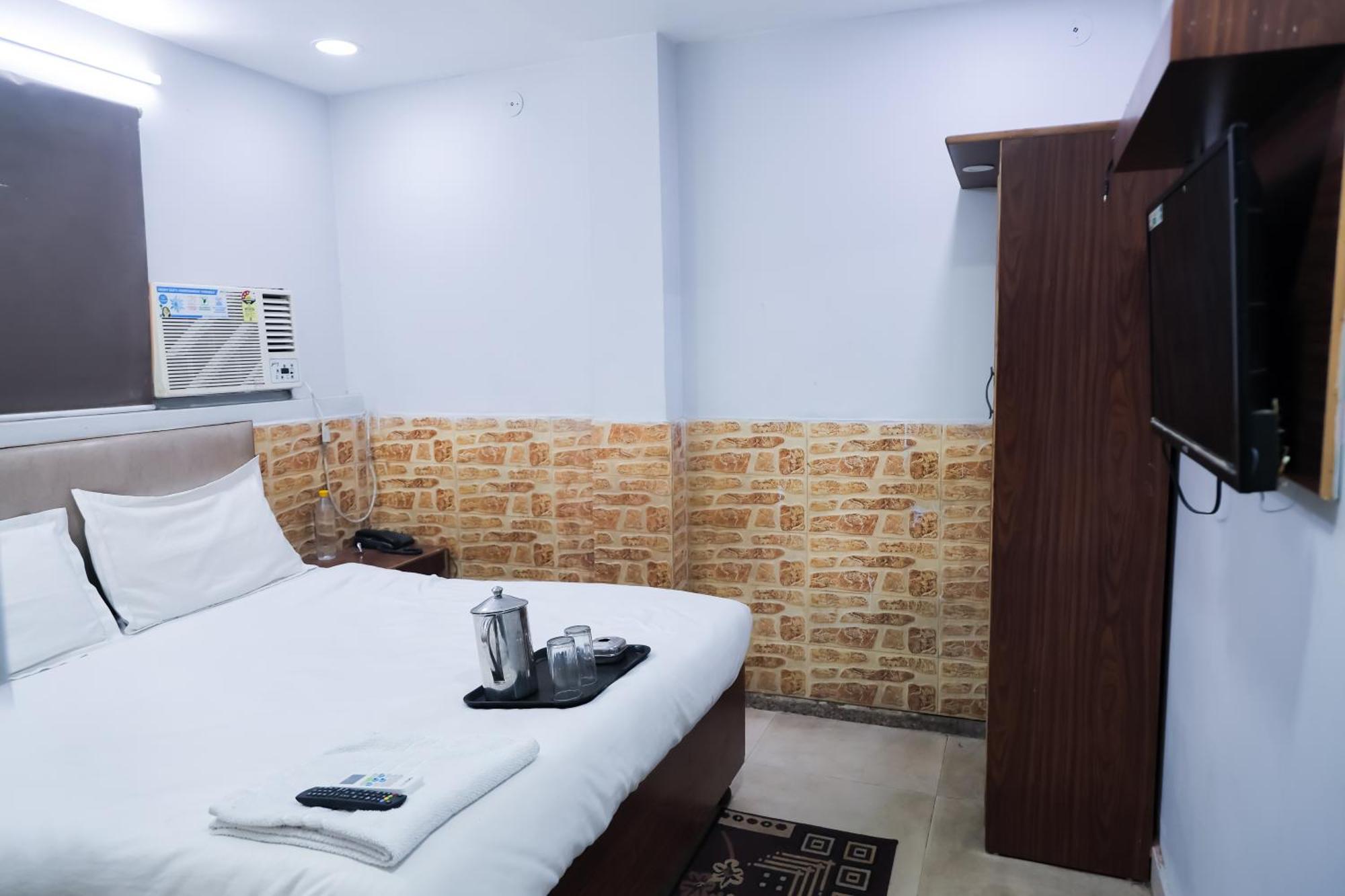 Mannat Stay Hotel - Laxmi Nagar Neu-Delhi Exterior foto