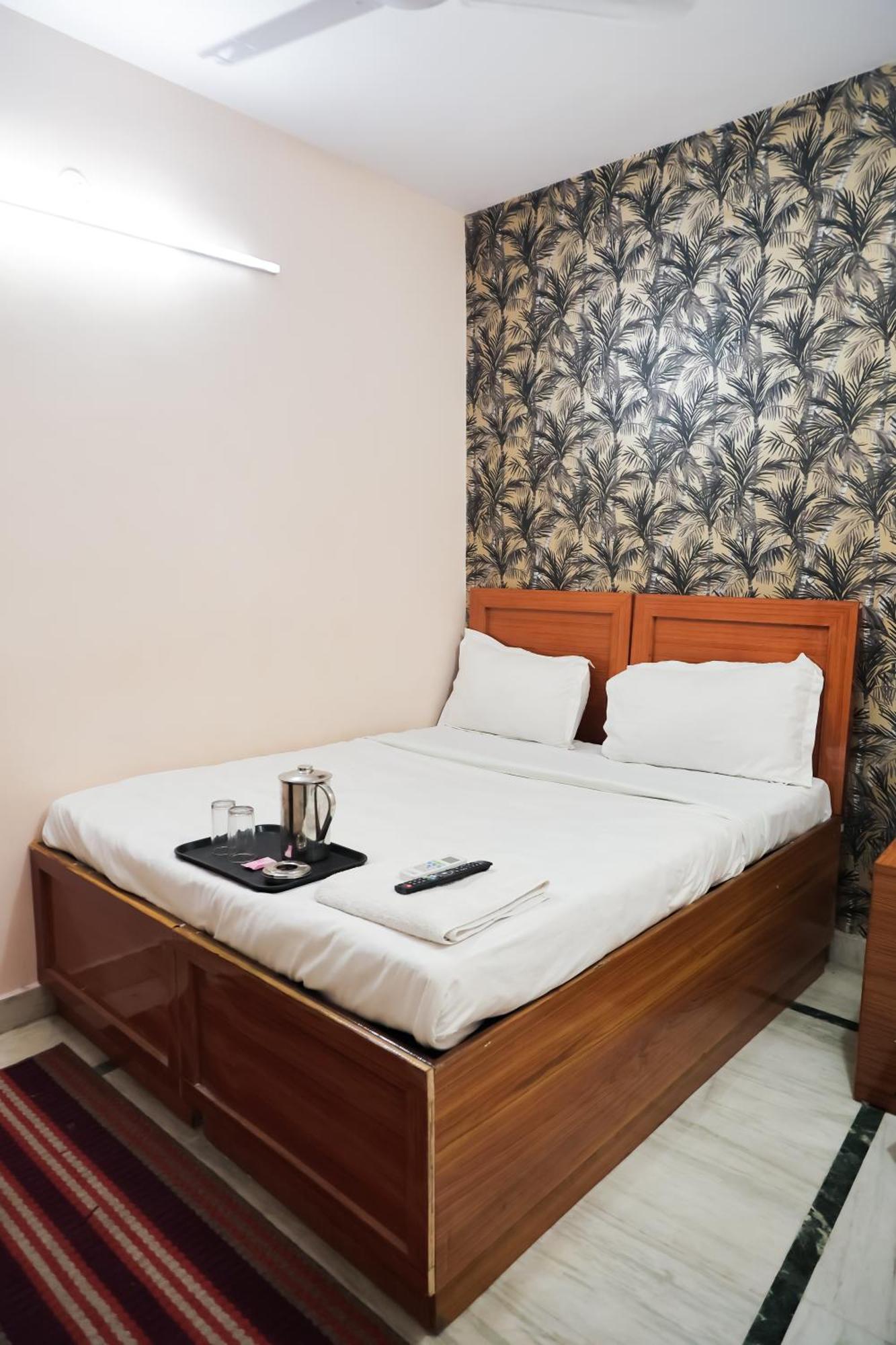 Mannat Stay Hotel - Laxmi Nagar Neu-Delhi Exterior foto