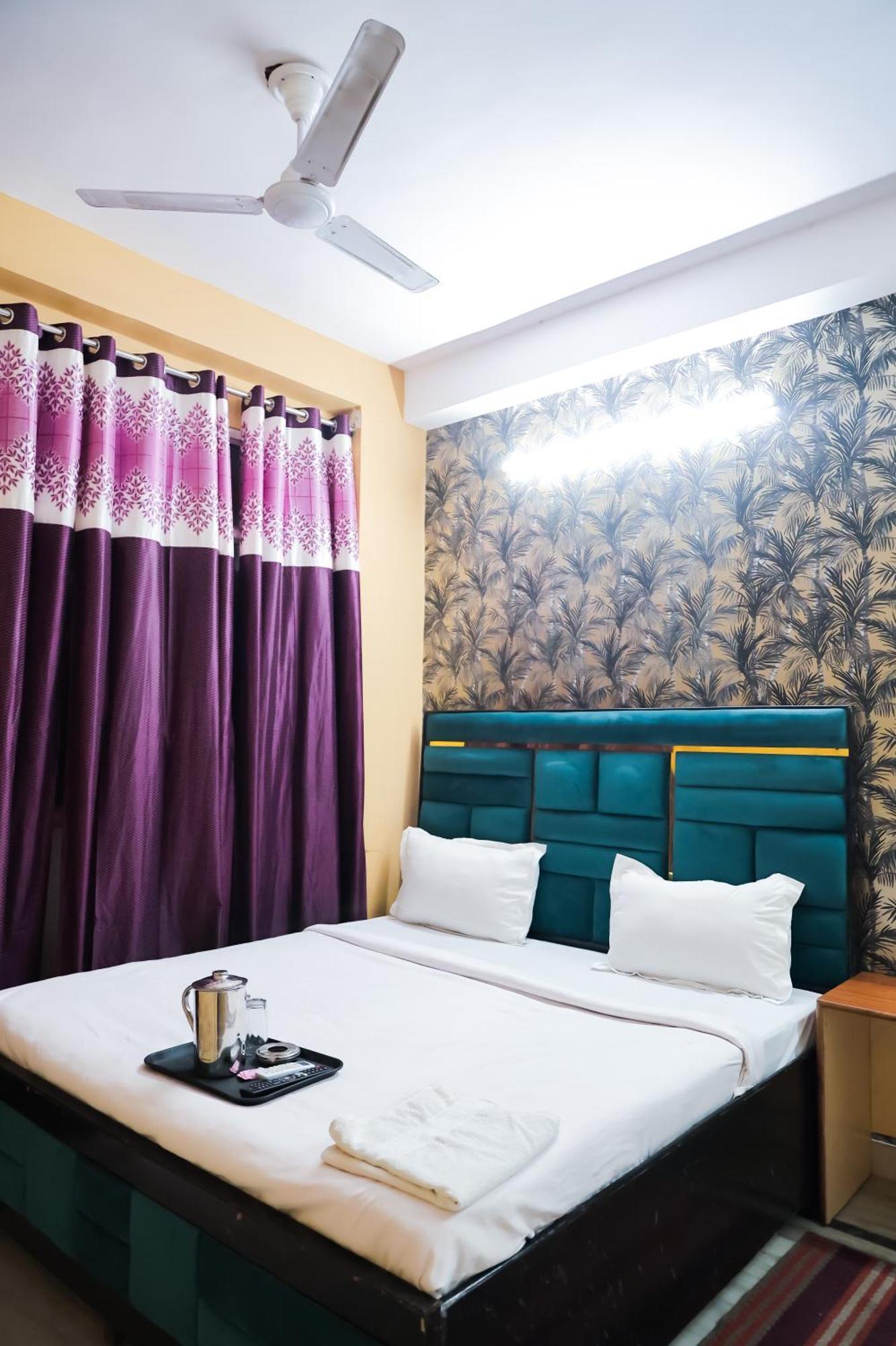 Mannat Stay Hotel - Laxmi Nagar Neu-Delhi Exterior foto